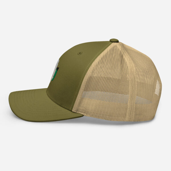 retro-trucker-hat-moss-khaki-left-6827fdd5c3cf1.jpg Olive green and tan mesh baseball cap side view.