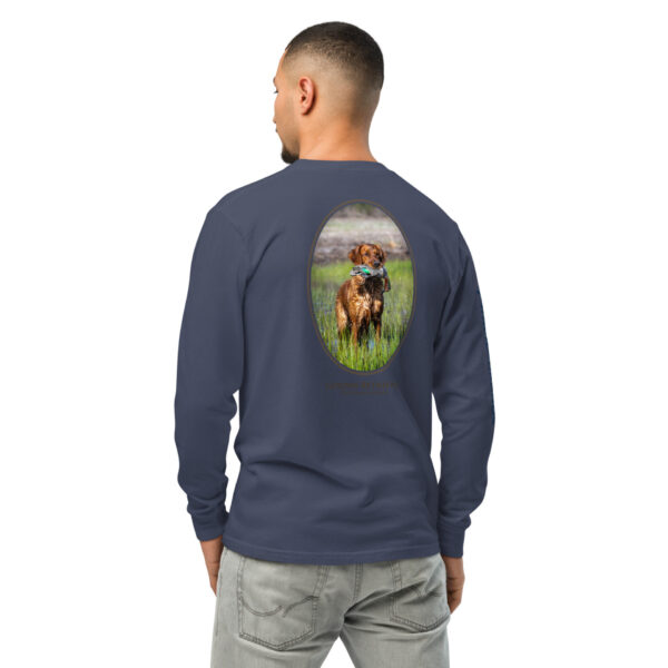 unisex-garment-dyed-heavyweight-long-sleeve-shirt-navy-back-68e0066687c1f.jpg Long-sleeve shirt with a Golden Retriever print.