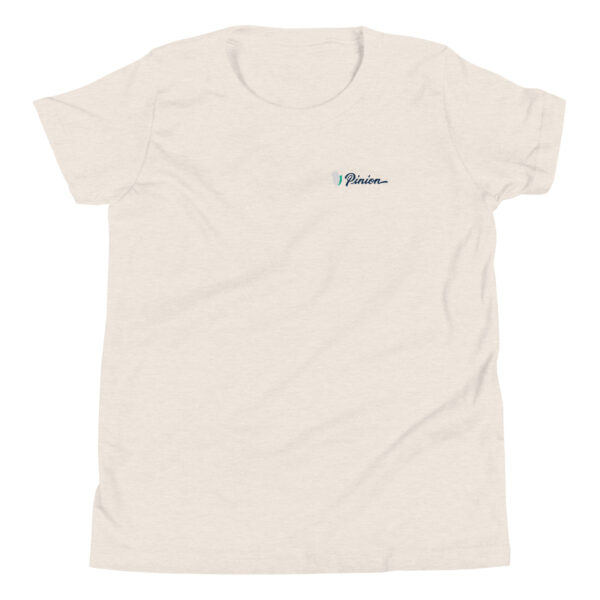 youth-staple-tee-heather-dust-front-69a6e90bcd782.jpg Beige T-shirt with small logo on chest