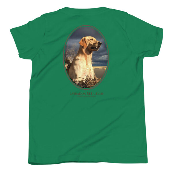 youth-staple-tee-kelly-back-69a6e3319016b.jpg Green shirt with Labrador Retriever design
